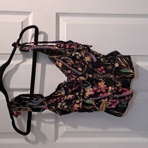 Sienna Sky floral rouched crop top